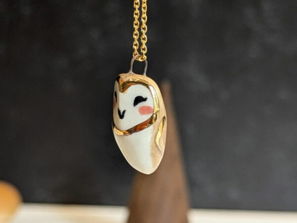 adorable barn owl pendant