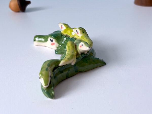 Porcelain Figurine - Crocodile Mama - Image 4