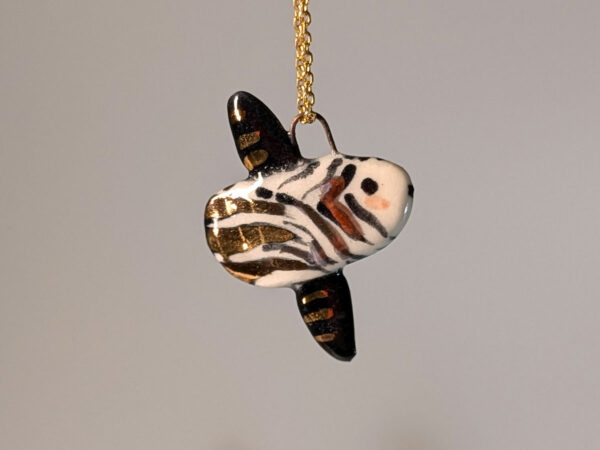 slender sunfish pendant with gold