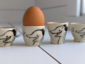 https://www.kness.fr/wp-content/uploads/2022/09/opossum-egg-cups-ceramic-kness-1-300x225.jpg