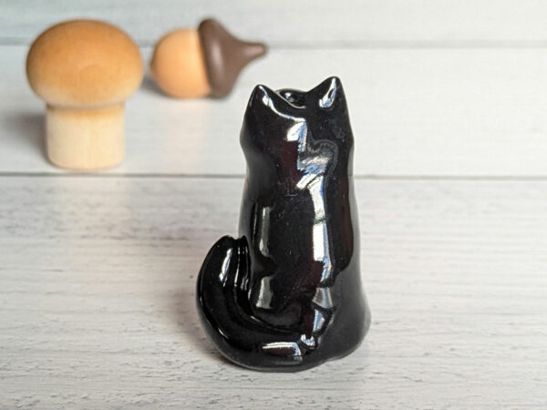 whiskers vase black cat