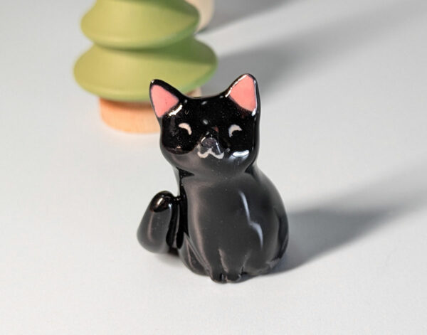 whiskers vase black cat