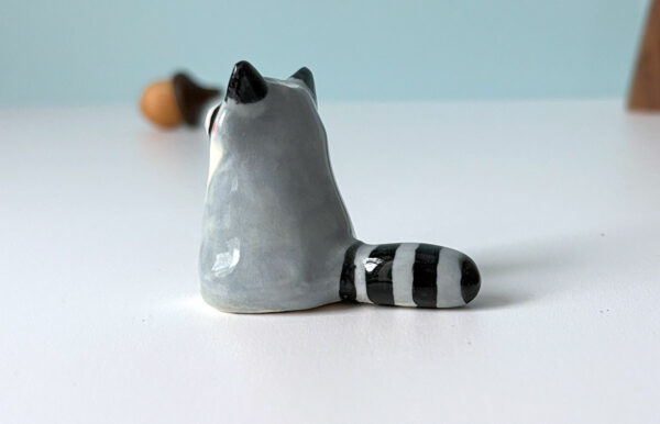 Figurine - Whiskers Vase - Raccoon - Image 11