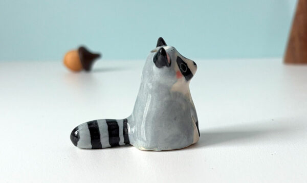 Figurine - Whiskers Vase - Raccoon - Image 10