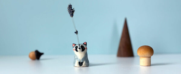 Figurine - Whiskers Vase - Raccoon - Image 9