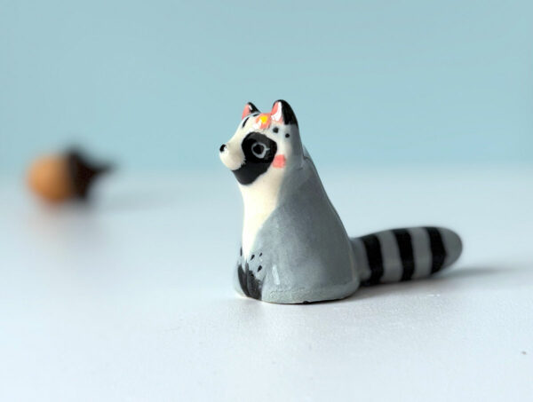 Figurine - Whiskers Vase - Raccoon - Image 5