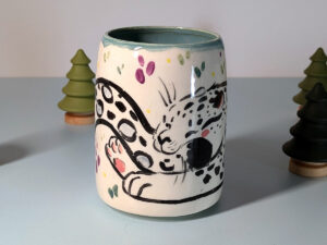 snow leopard pot